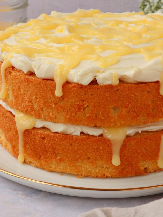 Cake with Lemon Curd