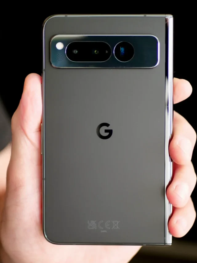 pixel-fold-closed-back sgrtng