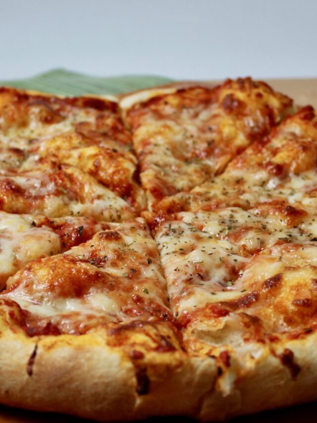 Cream Cheese and Fruit on a Pizza Crust