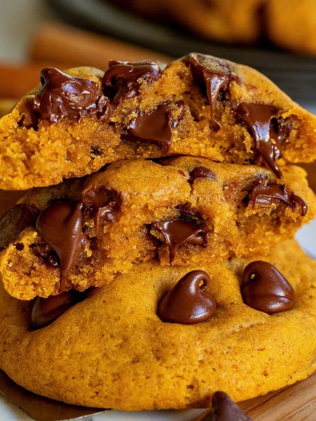 Healthy Pumpkin Chocolate Chip Cookies