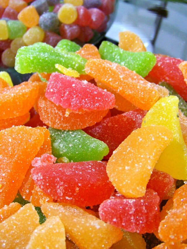 Top 3 Sweet-Addicted Zodiac Signs